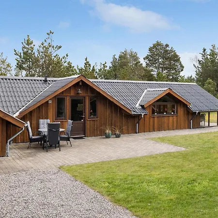 Beautiful Home In Lokken With Sauna * Løkken